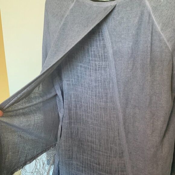 Fritz & Ginger Long Sleeve Blouse - Picture 8 of 11